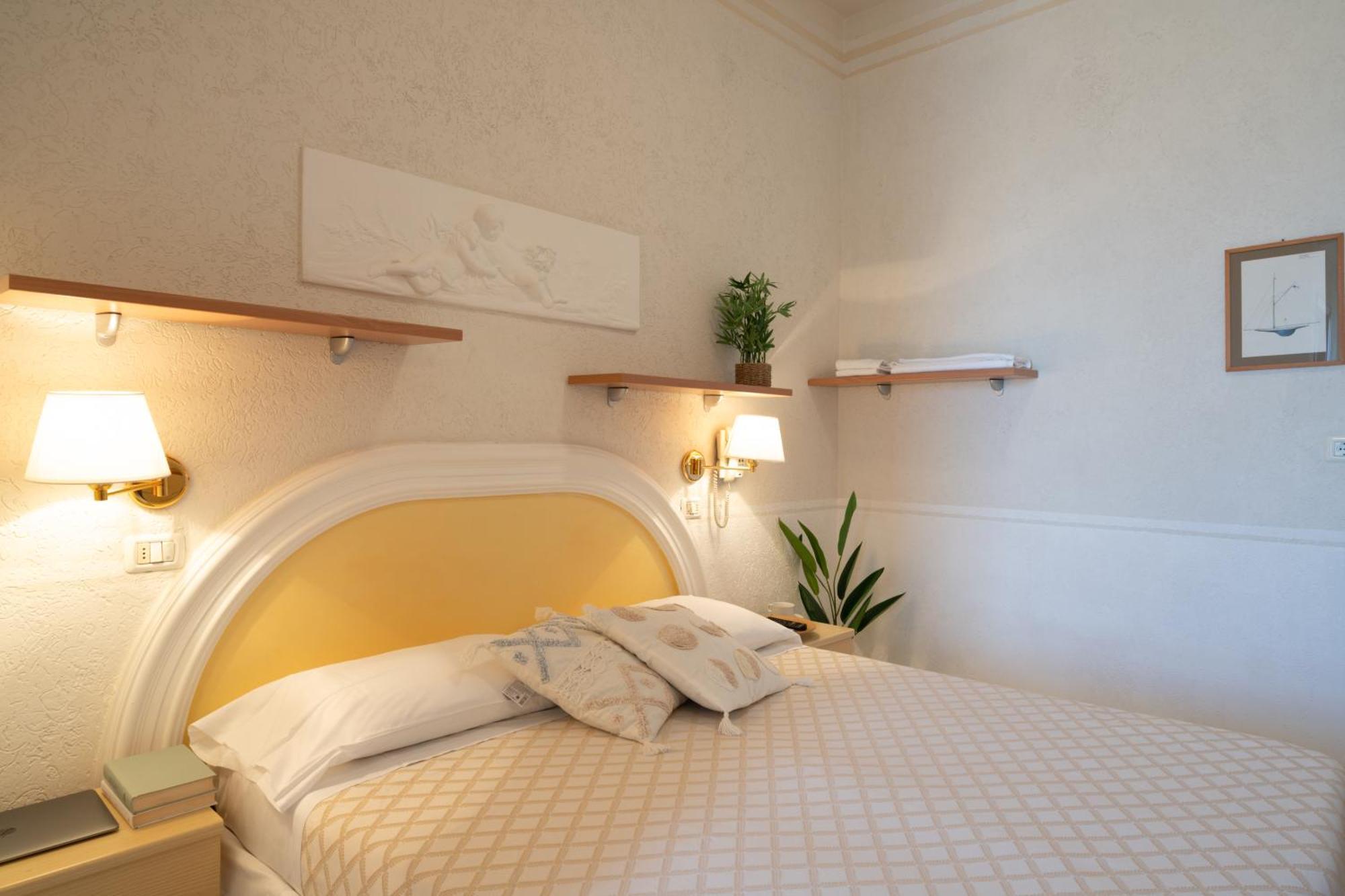 Continental Hotel 3*