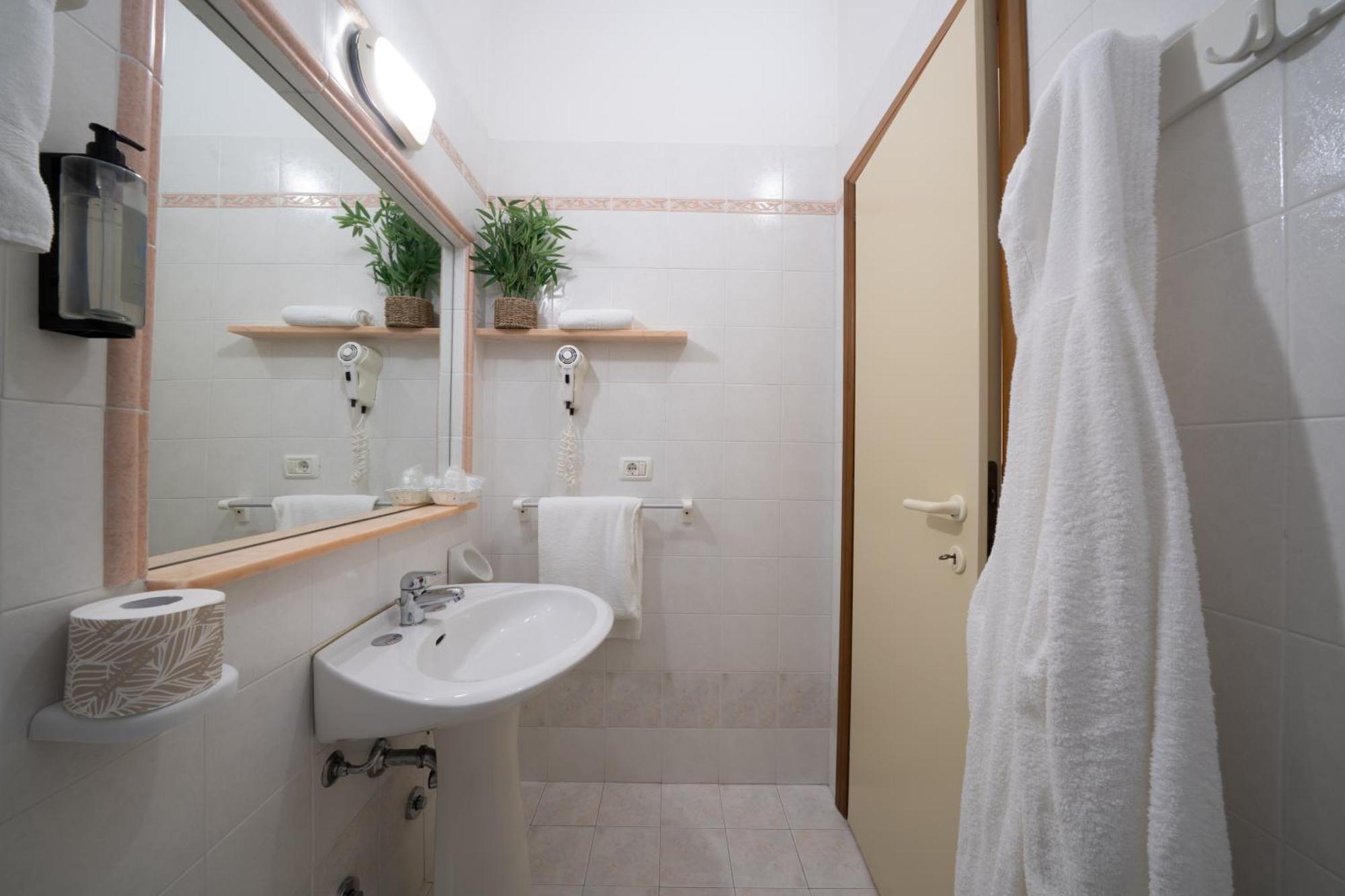 Hotel Continental Cattolica