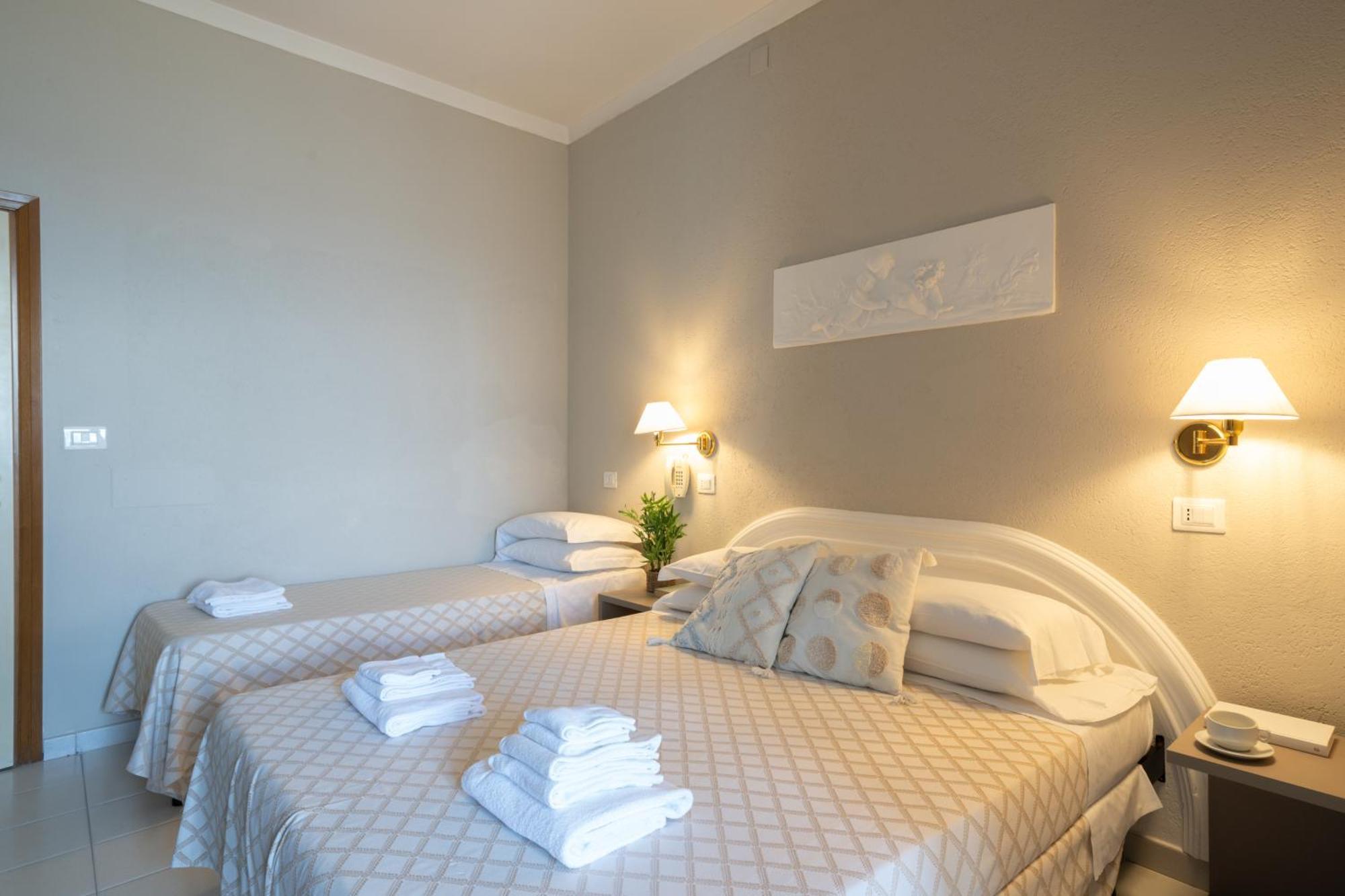 Hotel Continental Cattolica